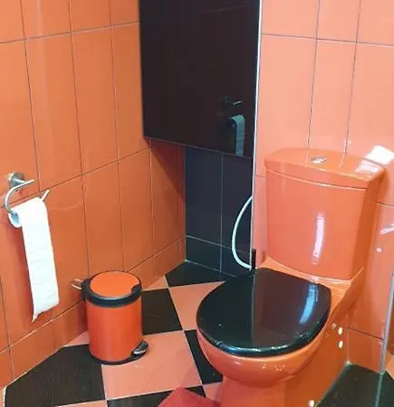 Apartament Удобен, Приятен, Слънчев Апартамент В Широкия Център На Варна. *